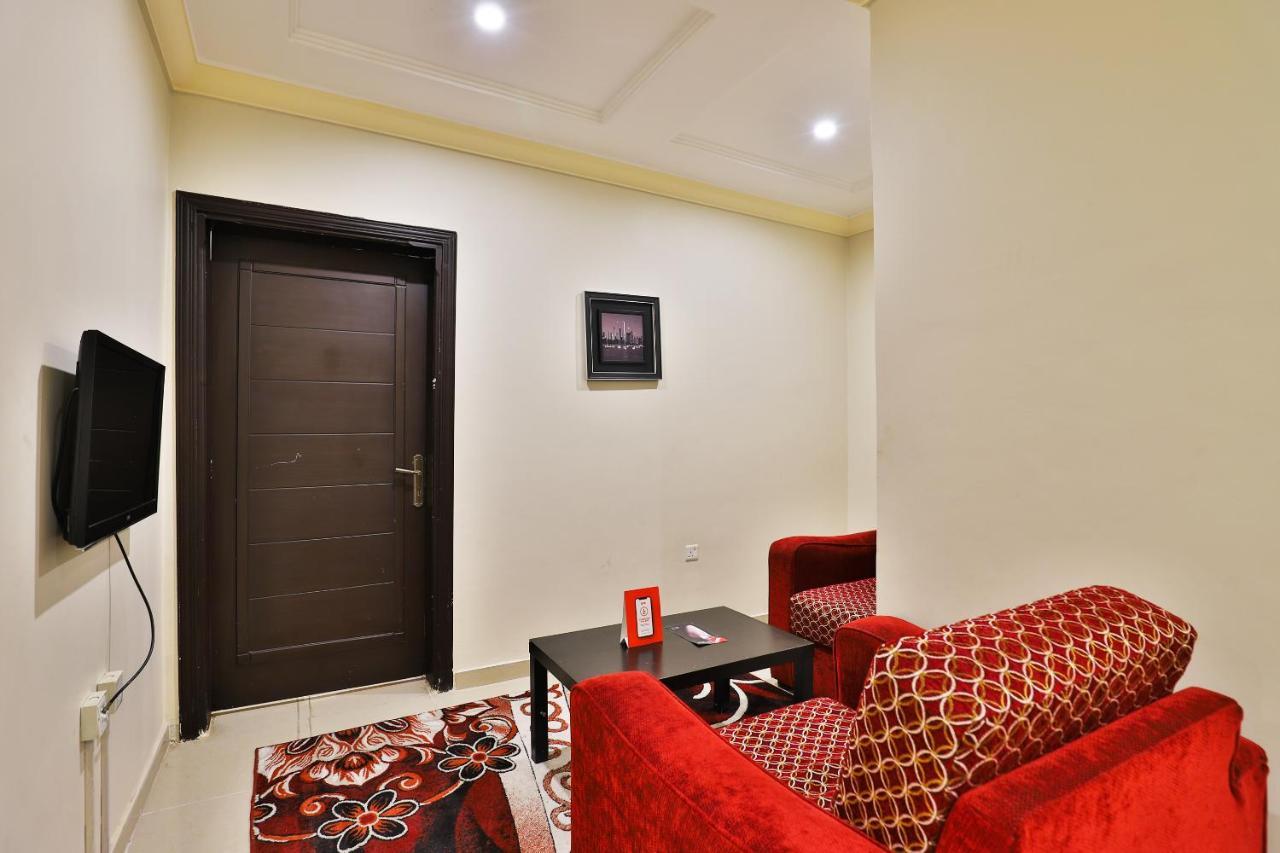 Oyo 161 Middle East Suite Jeddah Exterior photo